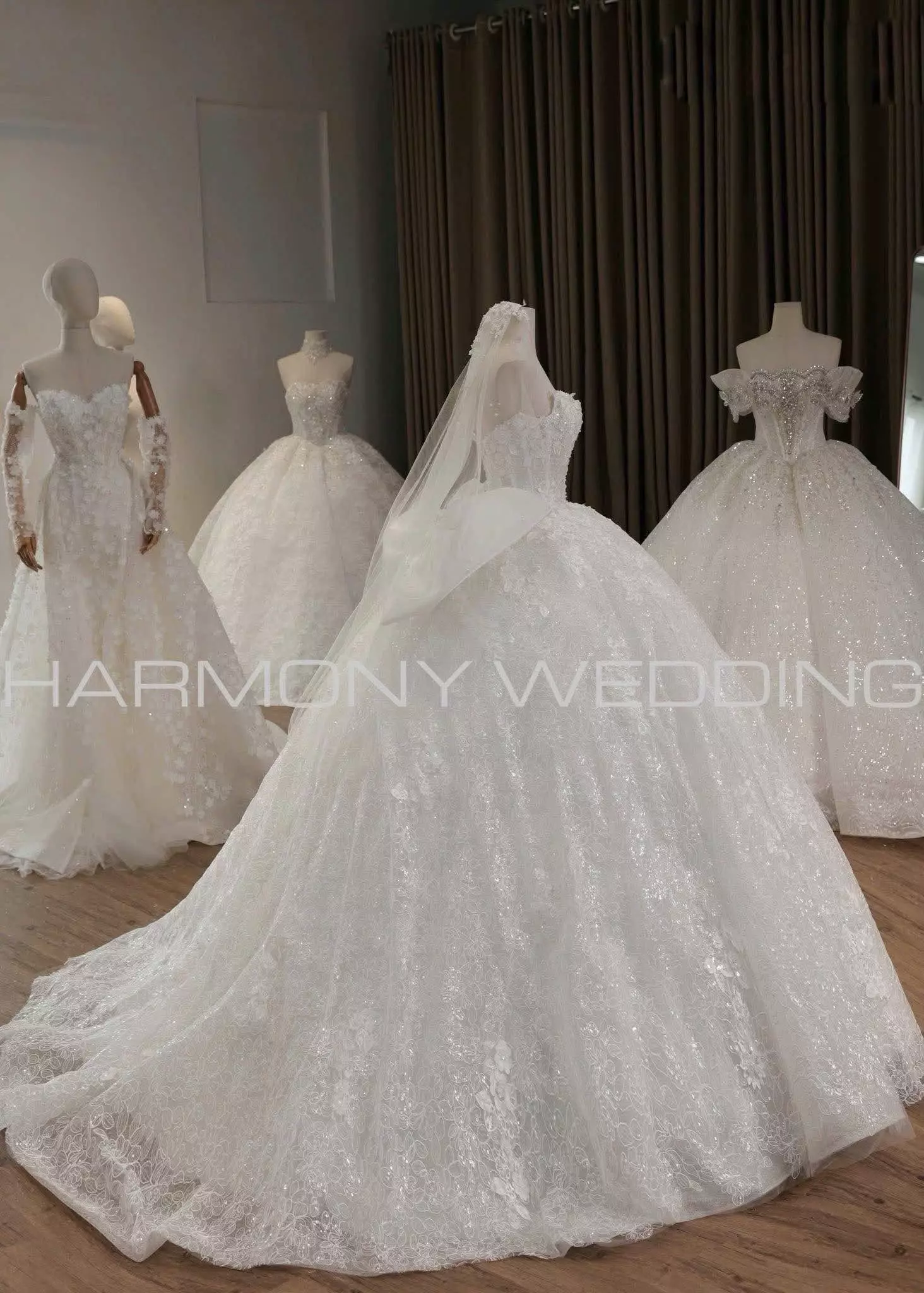 Mẫu váy thiết kế Harmony Wedding - Váy Cưới Diamond