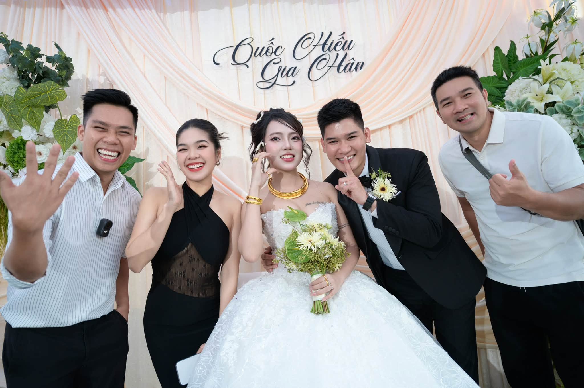 Album ảnh phóng sự ngày cưới 4 - Ảnh 20