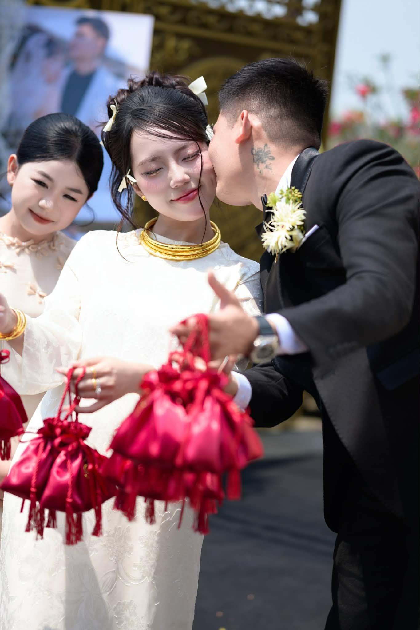 Album ảnh phóng sự ngày cưới 4 - Ảnh 23