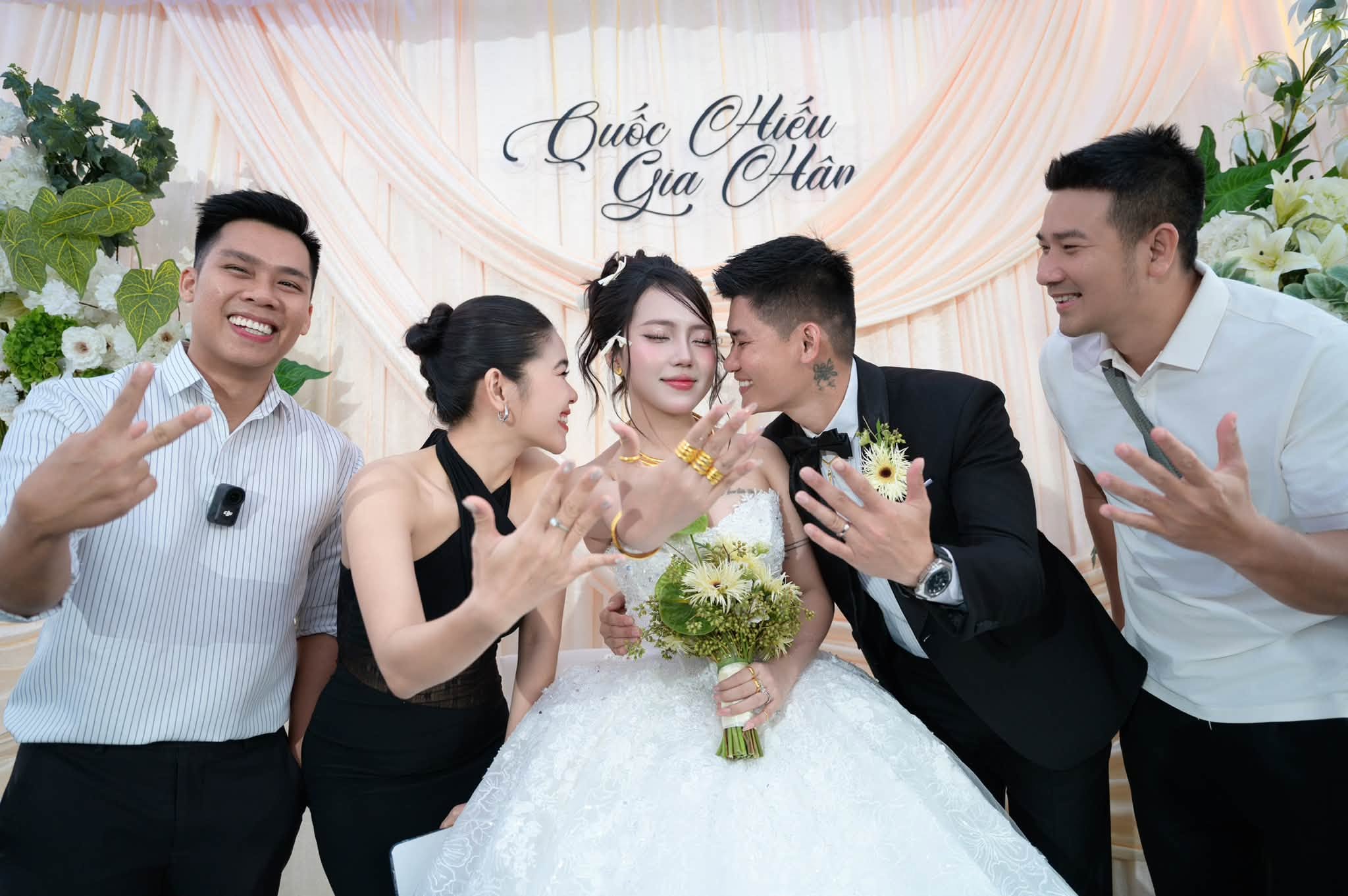 Album ảnh phóng sự ngày cưới 4 - Ảnh 30