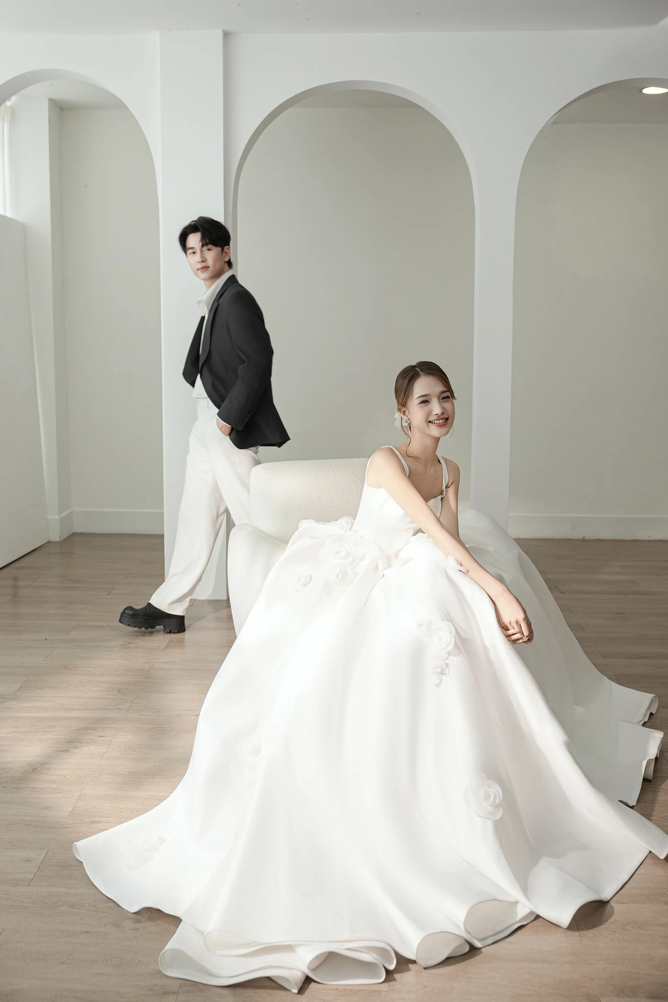 Album ảnh cưới Studio Phòng Trắng Tròn - Ảnh 2
